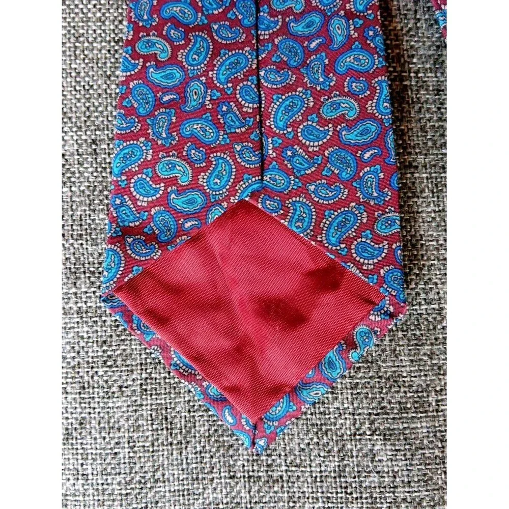Tie 70s 80s 90s Y2K Mens Italian Silk Red Blue Paisley 3.75 Wide 55 Long